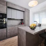App Tinis Apartman *