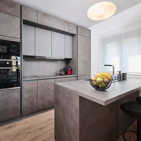 App Tinis Apartment *