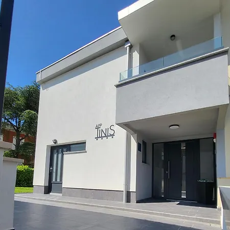 Apartament App Tinis